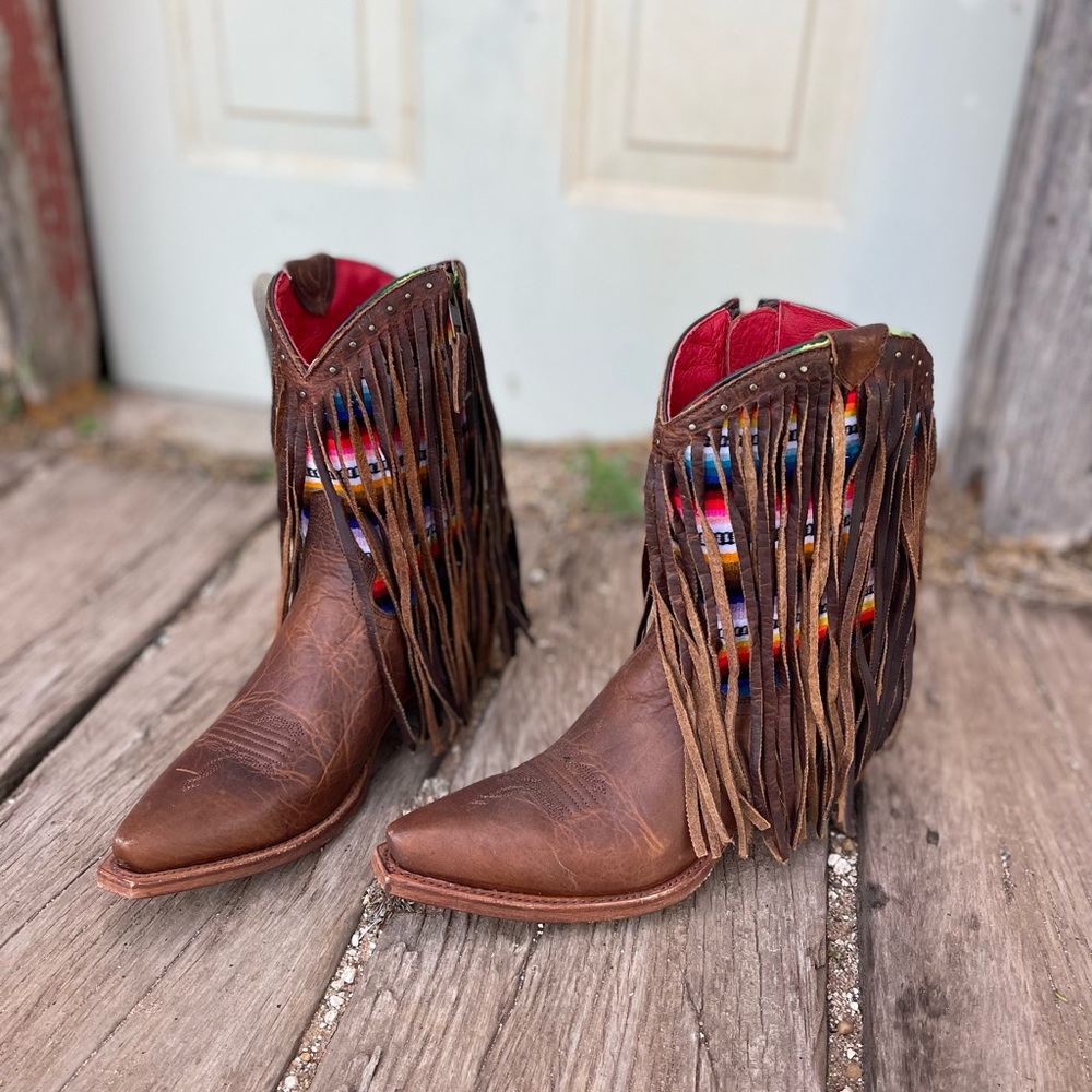 Macie Bean Womens Serape Fringe Cowboy Boots Size 6 Brand NWT Cowgirl Boots